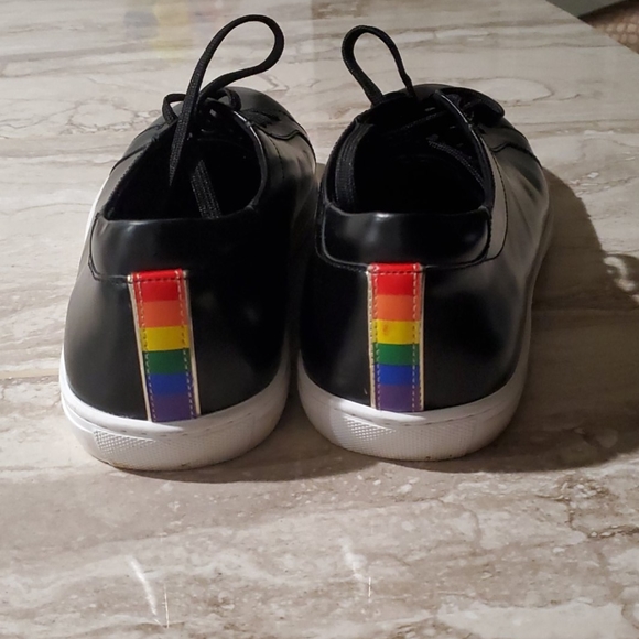 KENNETH COLE - Picture 2 of 5